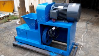 Sawdust Briquette Press for Swiss Customer